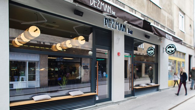 Dežman Bar